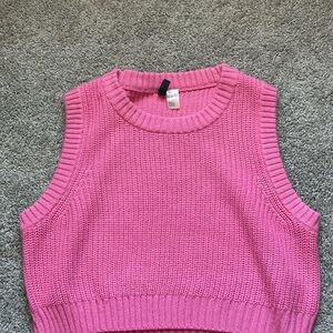 H&M Cropped Pink Sweater Vest